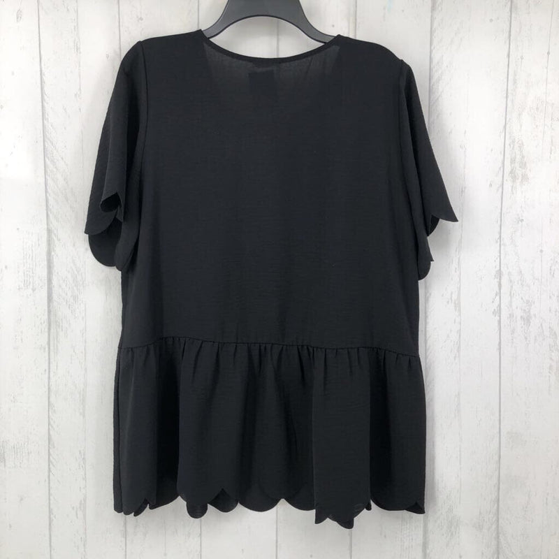 1X tiered scalloped s/s top