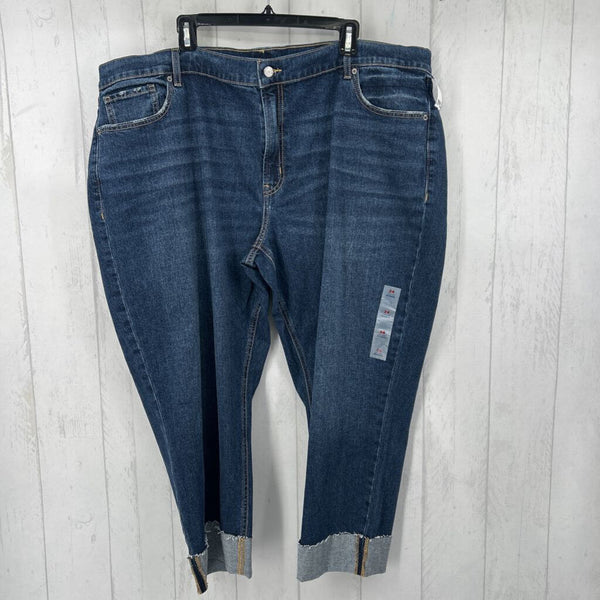 24 Mid-rise boyfriend jean