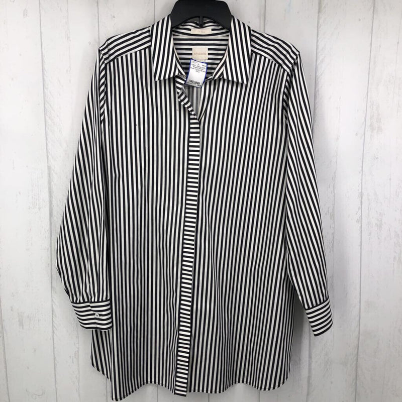 3(XL) Striped button down l/s top