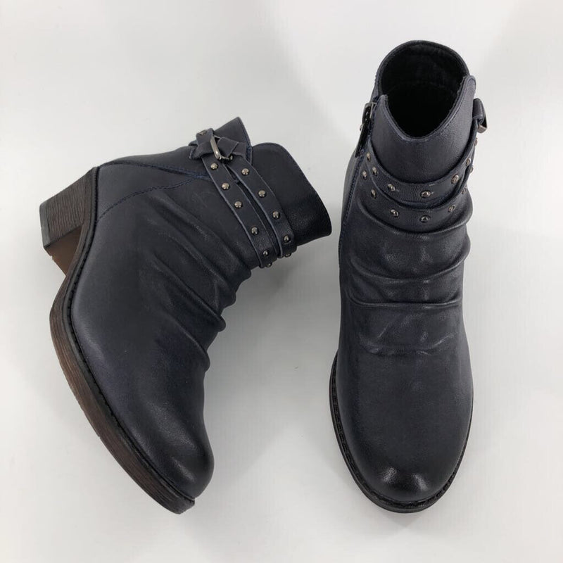 6.5 Buckle wrap leather bootie