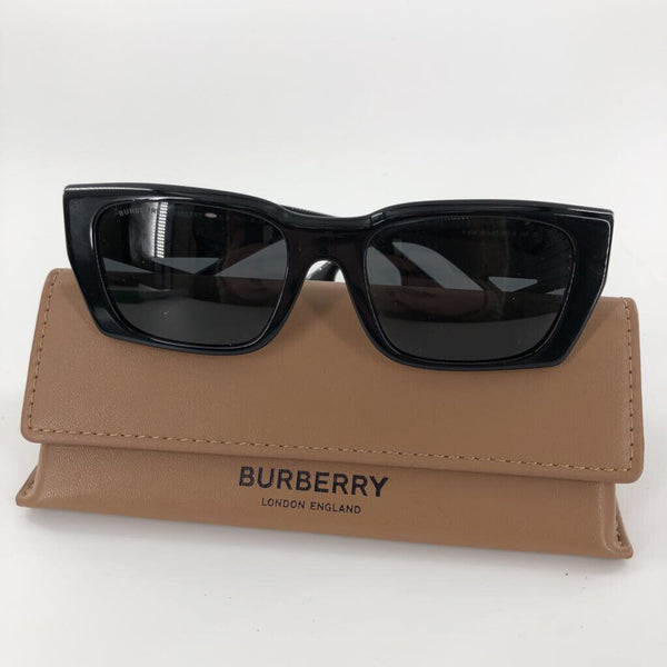 Burberry polished blk frame sunglasses