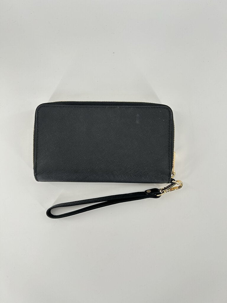 zip around wallet/wristlet