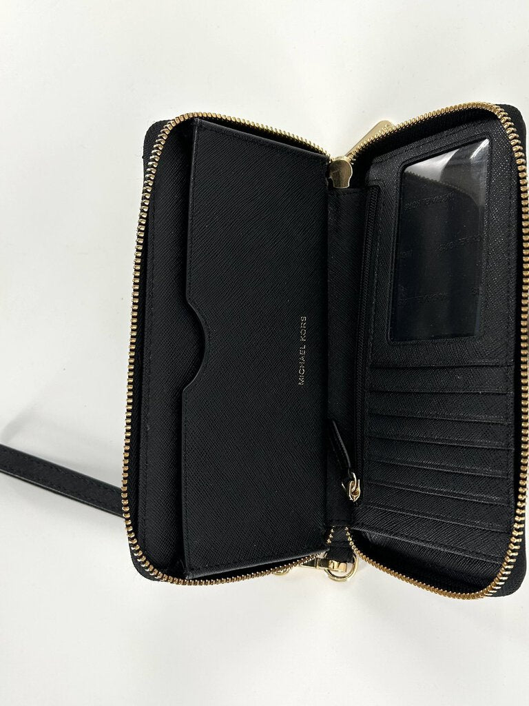 zip around wallet/wristlet