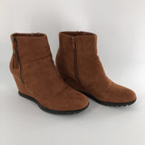 9 Wedge heel boots