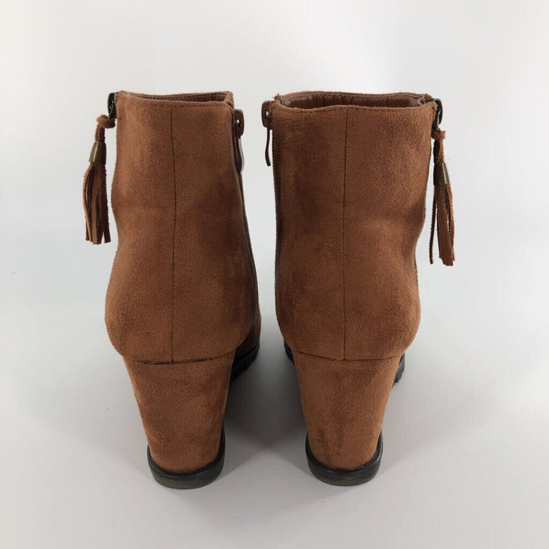 9 Wedge heel boots