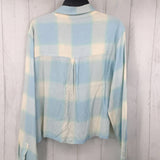 XL Plaid button down l/s top