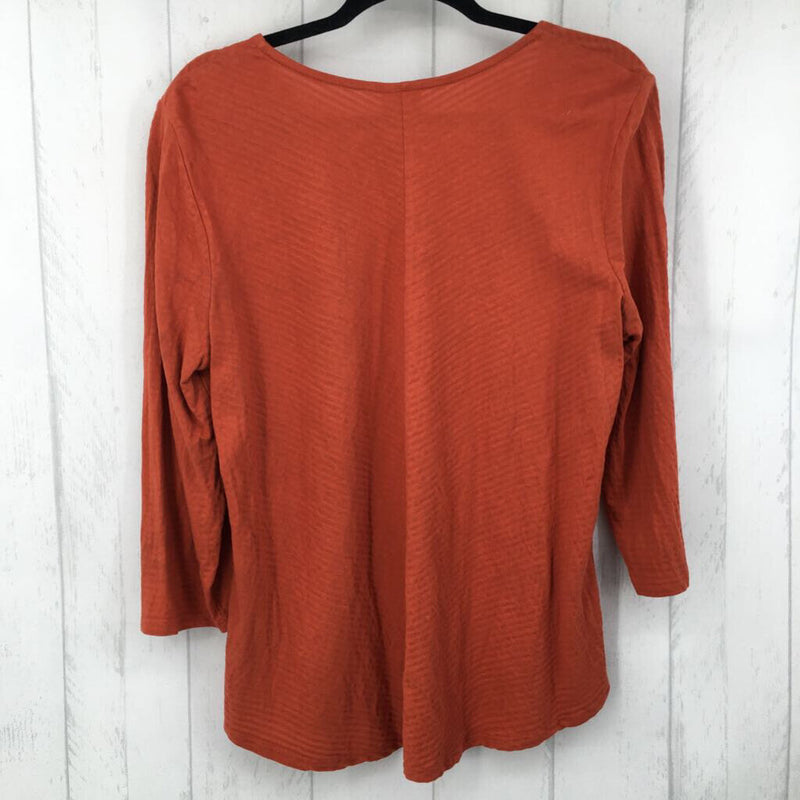 2(L) Textured 3/4 slv top