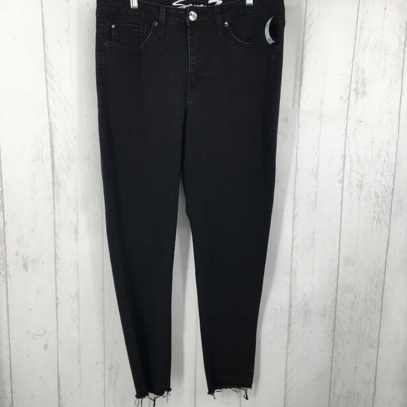 14 Mid rise skinny jean