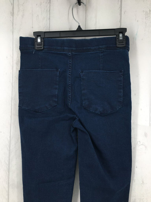 27 Pull on jeans