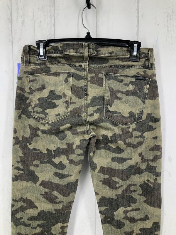 28 Camo print skinny jean