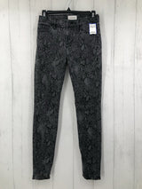 26 Snakeskin print skinny jean