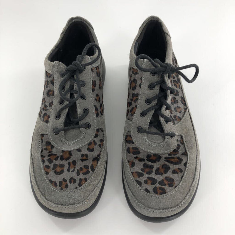 8.5 lace up animal print ankle boots