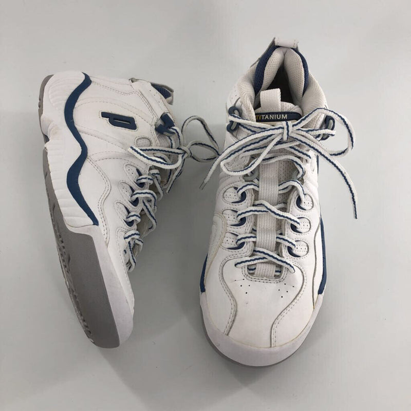 7 Lace up tennis shoe