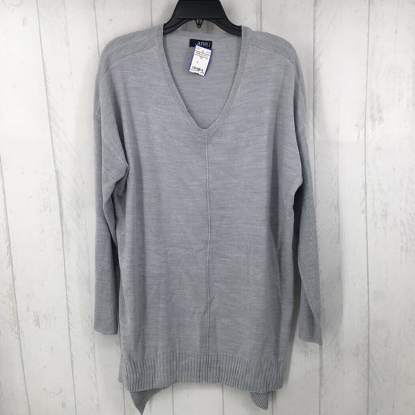 OX V-neck sweater