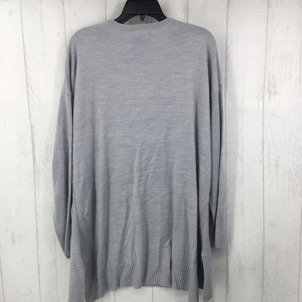 OX V-neck sweater