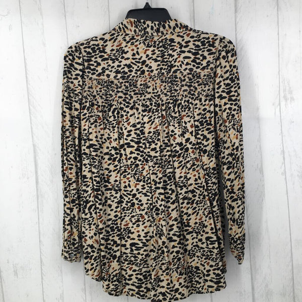 L Smocked animal print l/s top