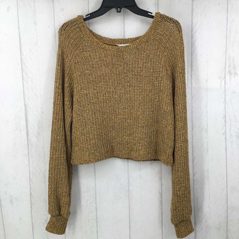 M Crewneck crop sweater