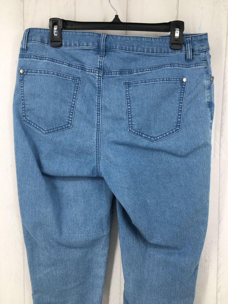 2(L) Slim leg jeans