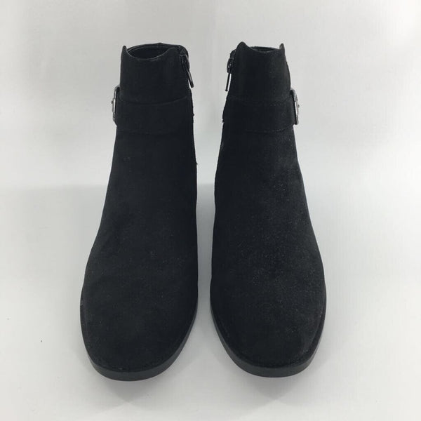 8 side zip ankle boots