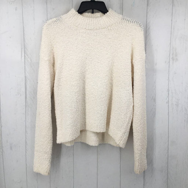 L Mock-neck sweater