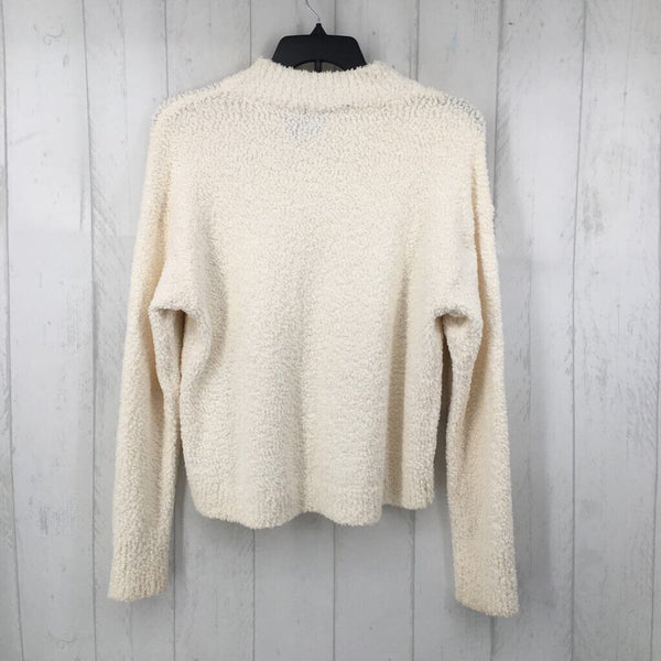 L Mock-neck sweater