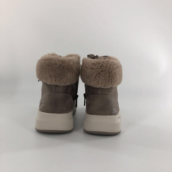 7 Faux fur lined booties