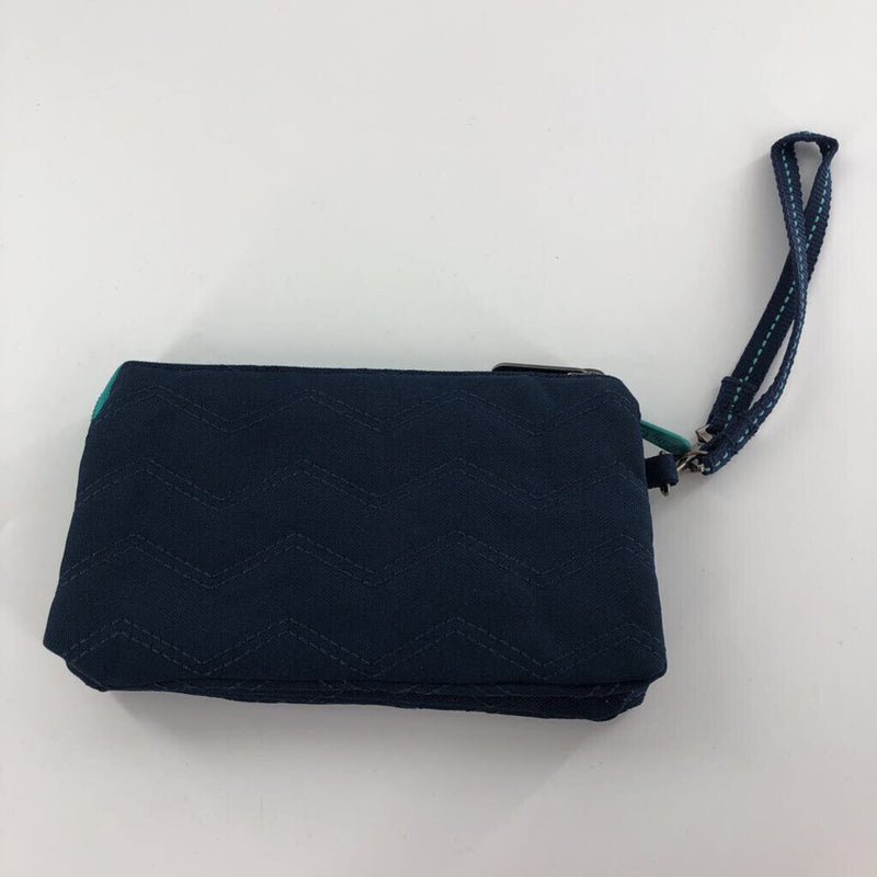 Quilted wristlet/wallet