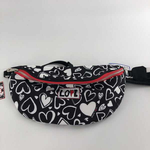 R78 Heart print beltbag