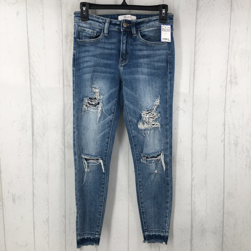 25 Distressed frayed hem jeans