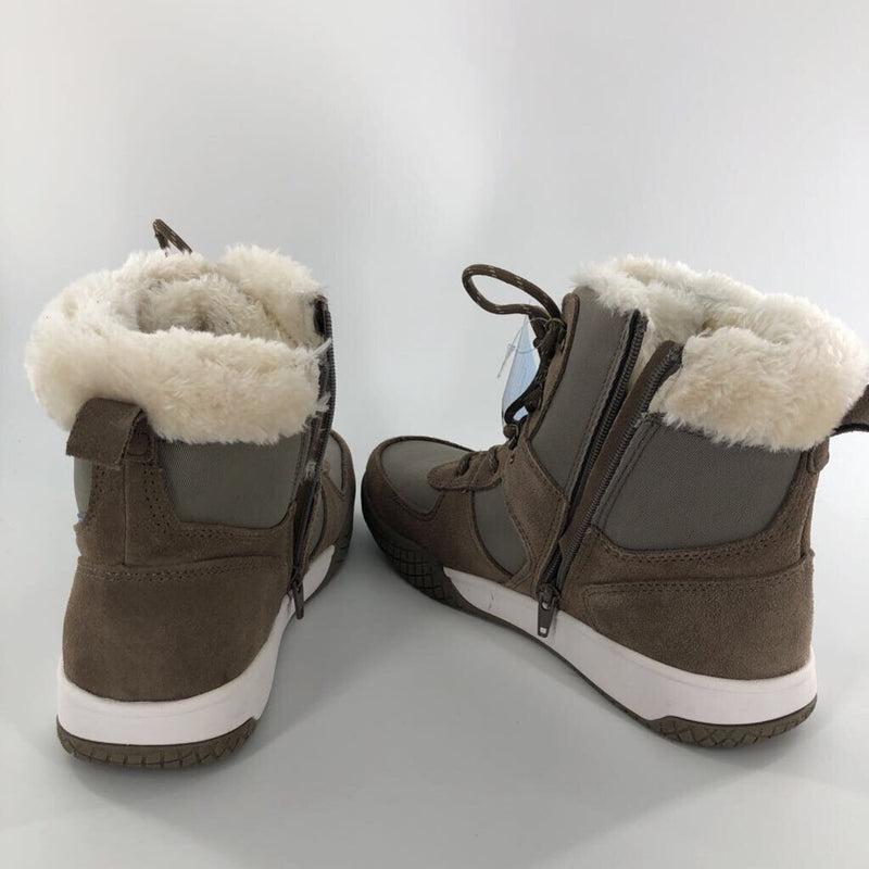 10 Faux fur lined boots