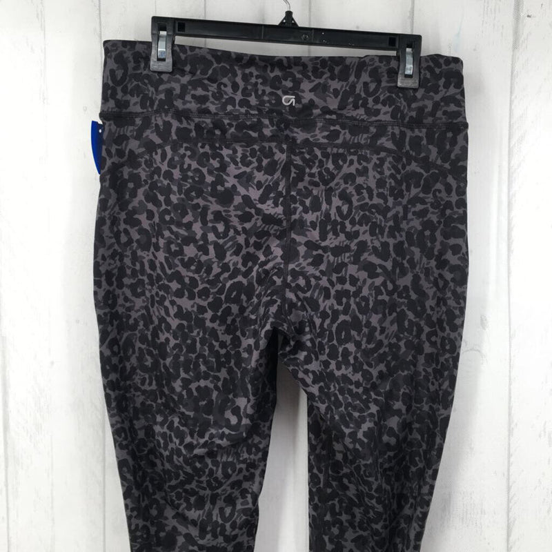 L Animal print crop leggings