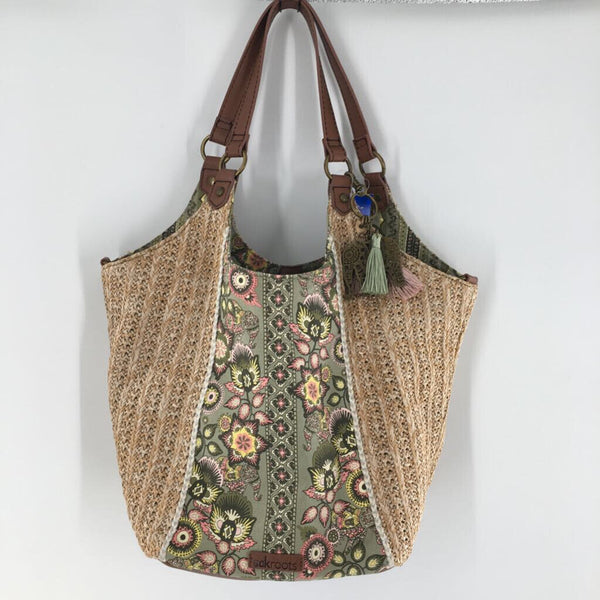 straw print shoulder bag w/ elephant keychain