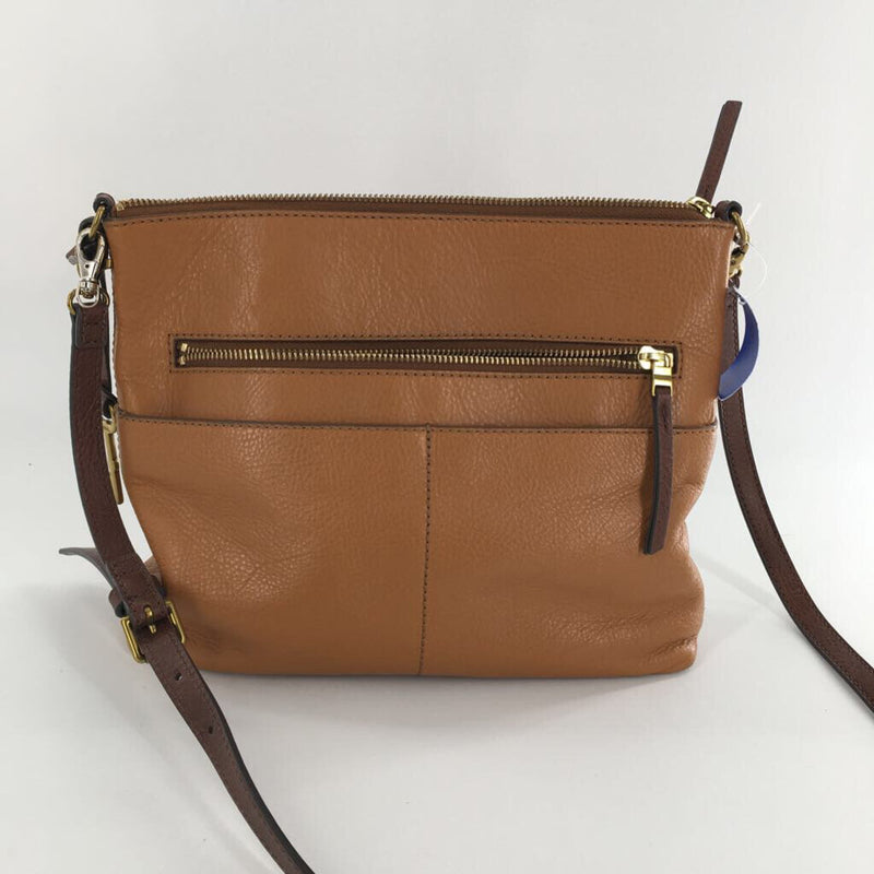 zip top crossbody w/ slip pockets