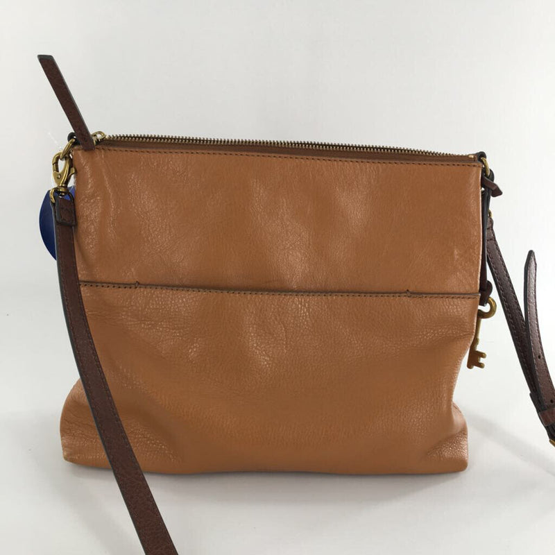 zip top crossbody w/ slip pockets