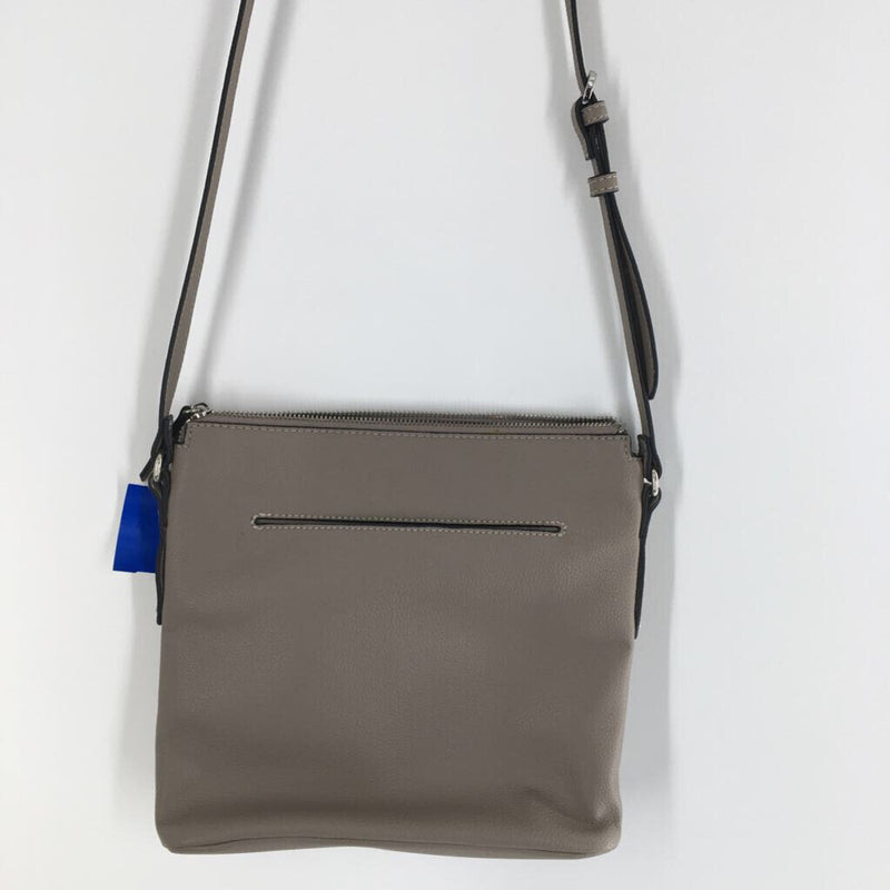 crossbody w/ zip pockets