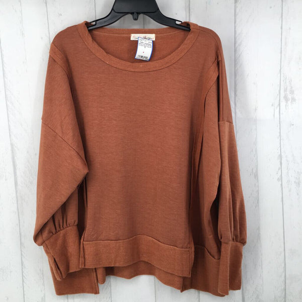 M 3/4 slv scoop neck top