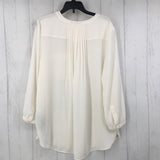 M Half button down 3/4 slv top