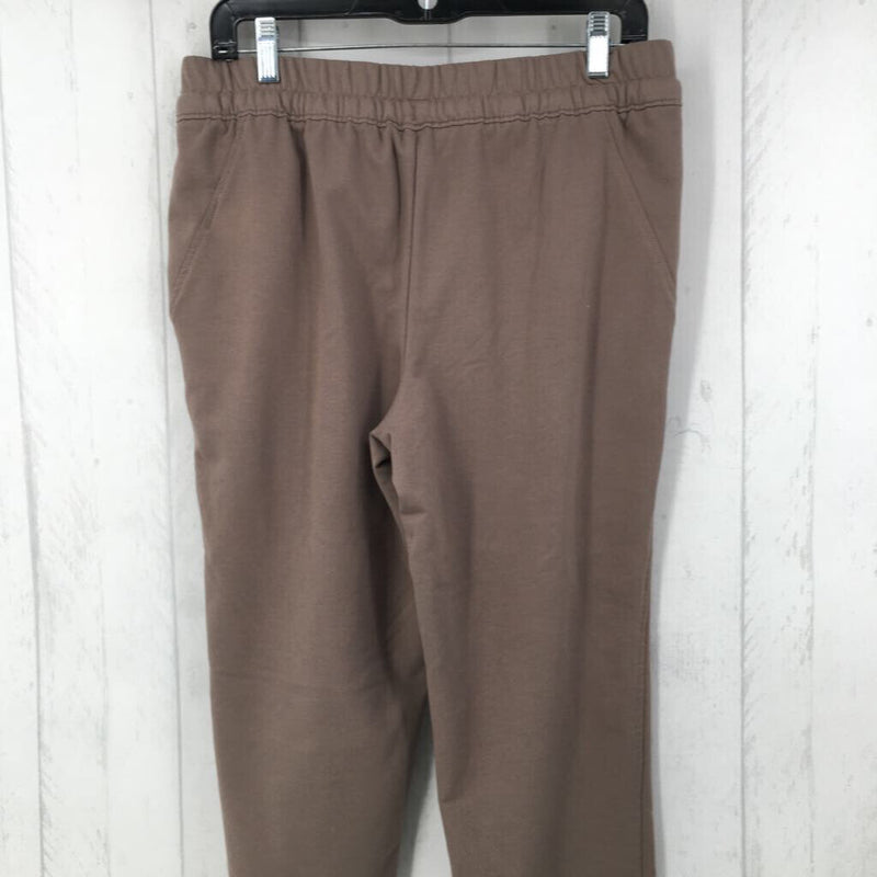 M Pull on pants