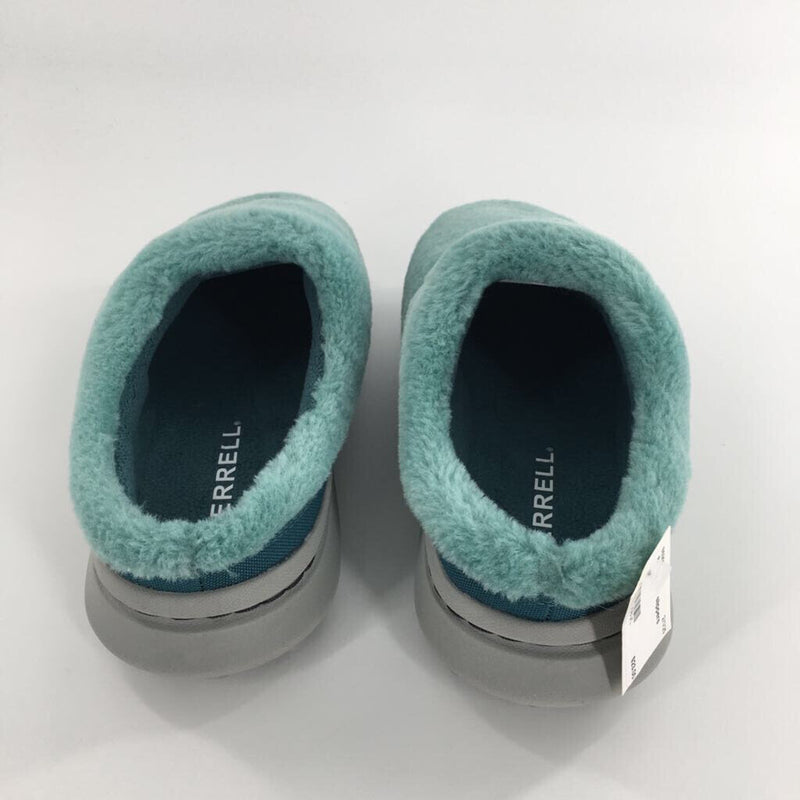 6 Faux fur slippers