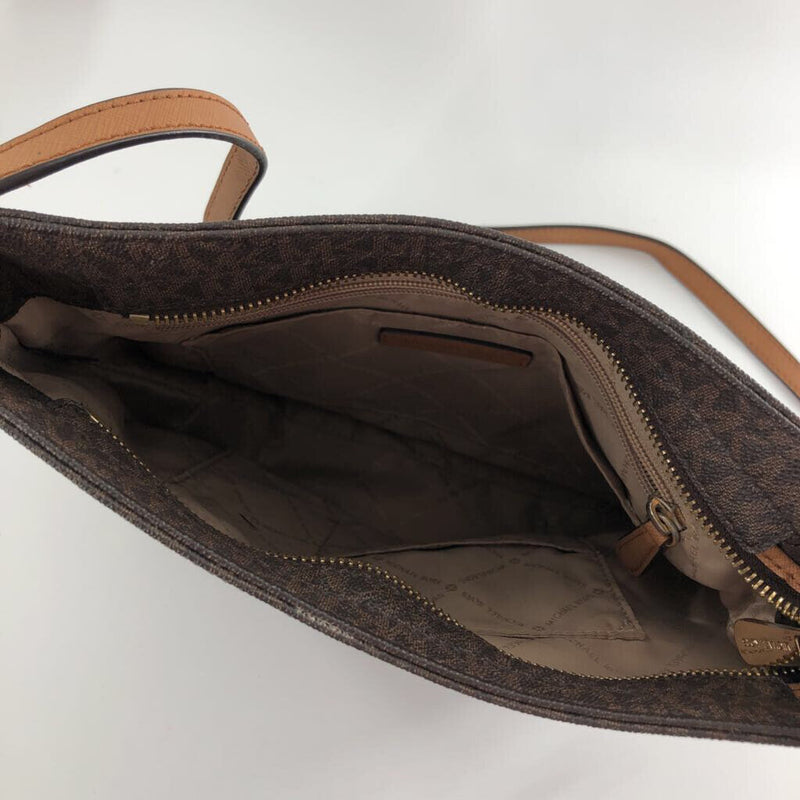 Jet Set Messenger bag