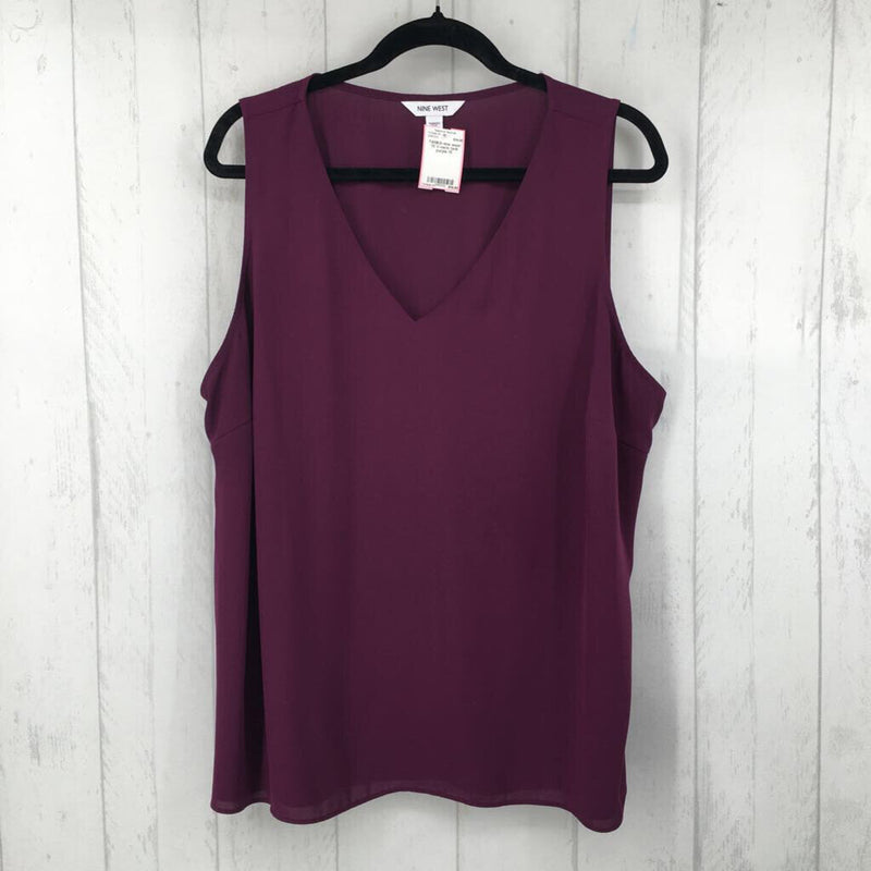 1X V-neck tank