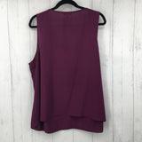 1X V-neck tank