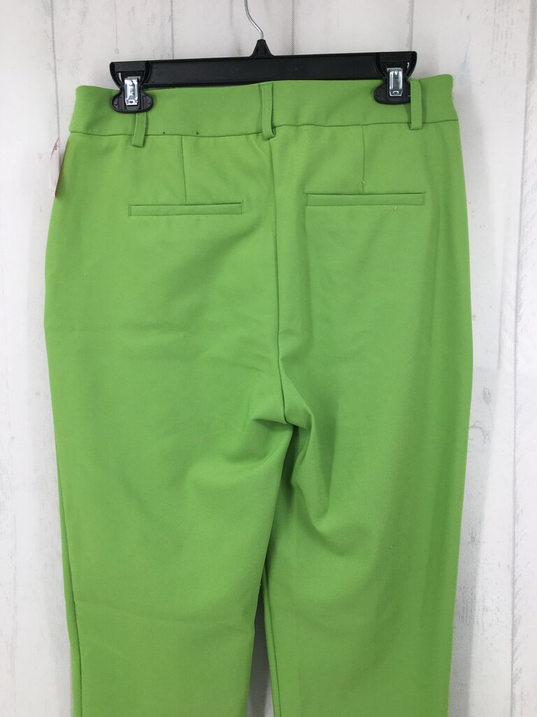 6 Straight leg trouser