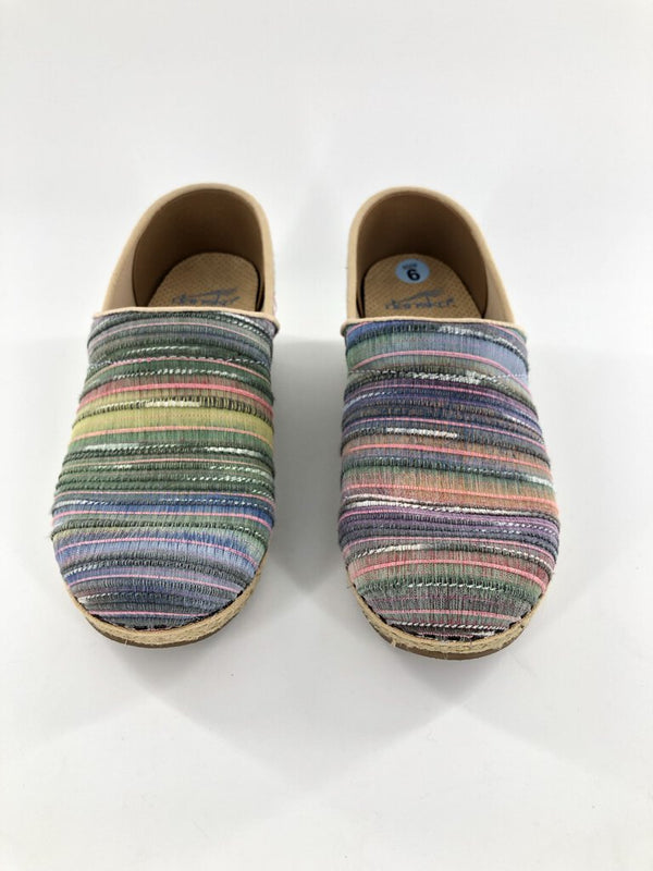 36(6) Textured clog