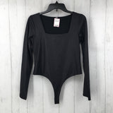 R42 M square neck bodysuit