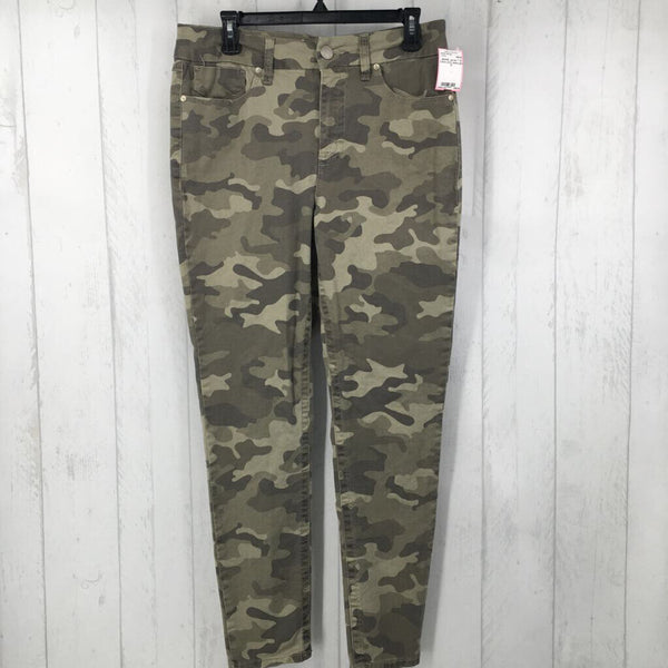 12 Camo print jeans