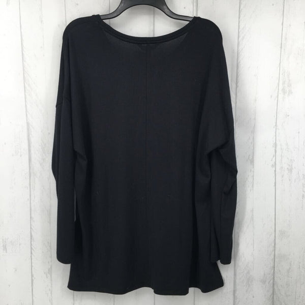 XL l/s scoop neck top