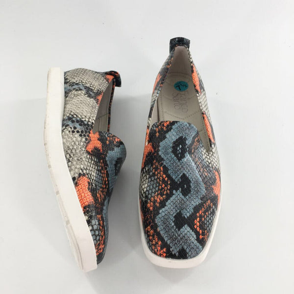 7.5 Snakeskin print slip on