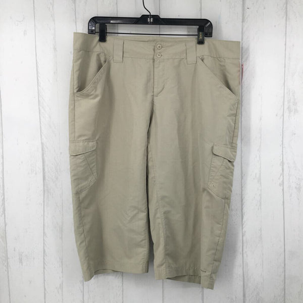 16 Capri pants