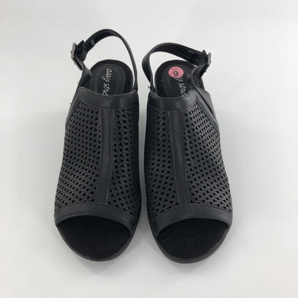 9 Perforated sandle